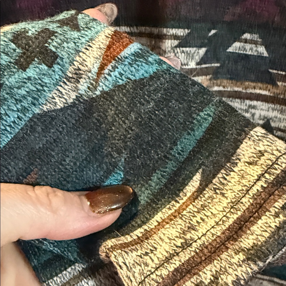 Ladies Aztec Multicolor Patterned pull over - Picture 6 of 6